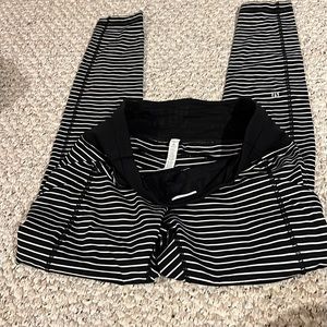 Lululemon tights size 10